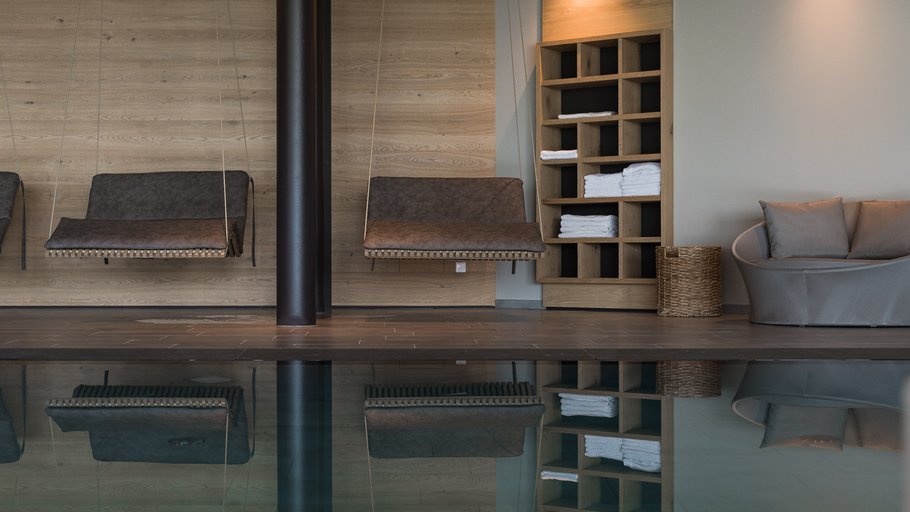 Your hotel in Schenna with pool